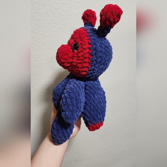 Handcrafted plushie, crochet lightning bug - Picture 4 of 6